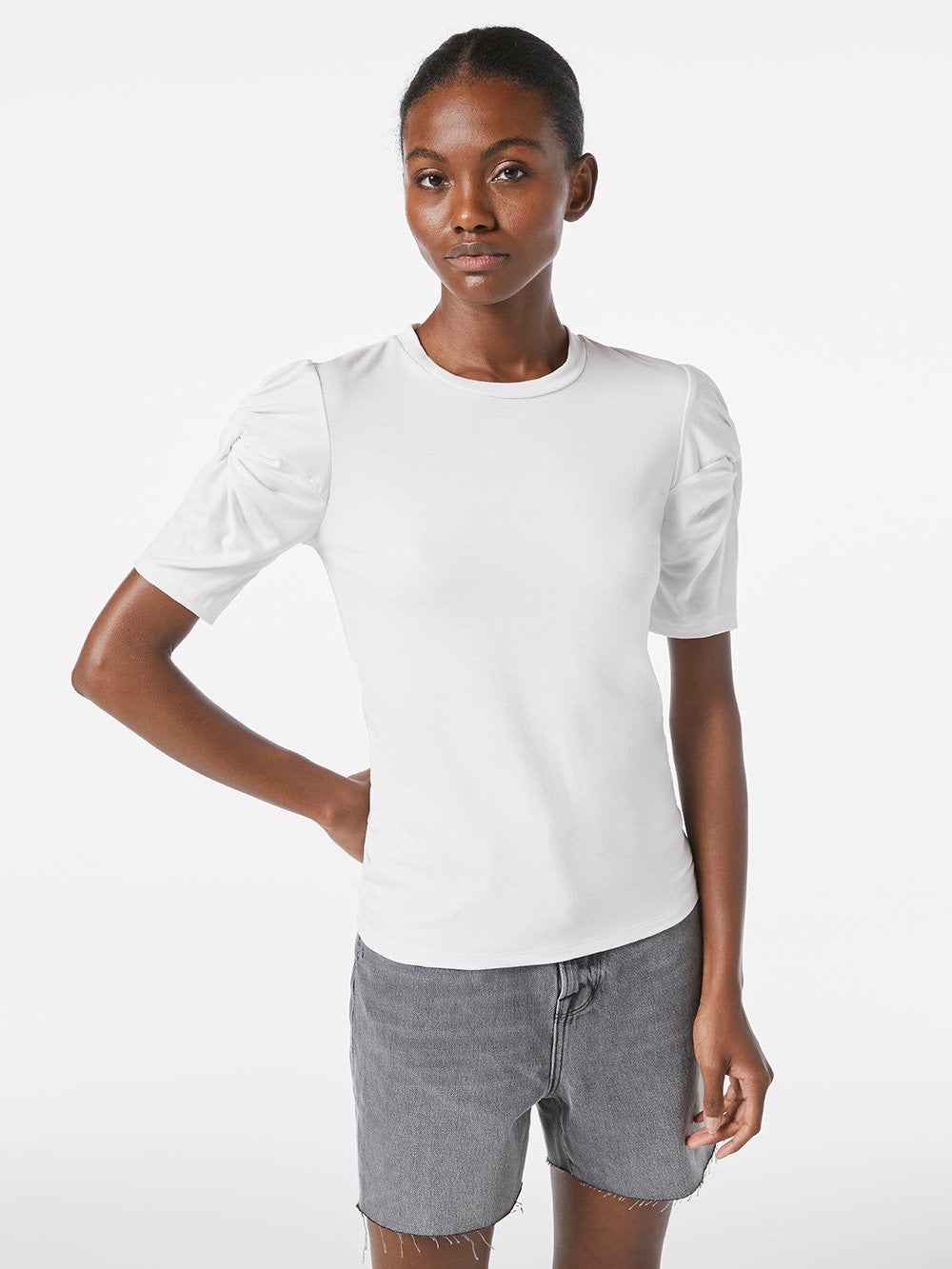 Frame - Twisted Sleeve Top in Blanc