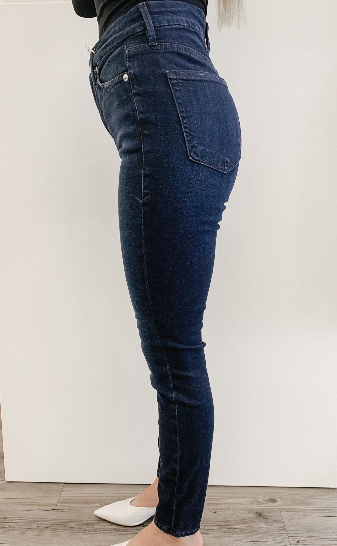 Good American Denim - Good Legs Skinny Jeans in Blue224