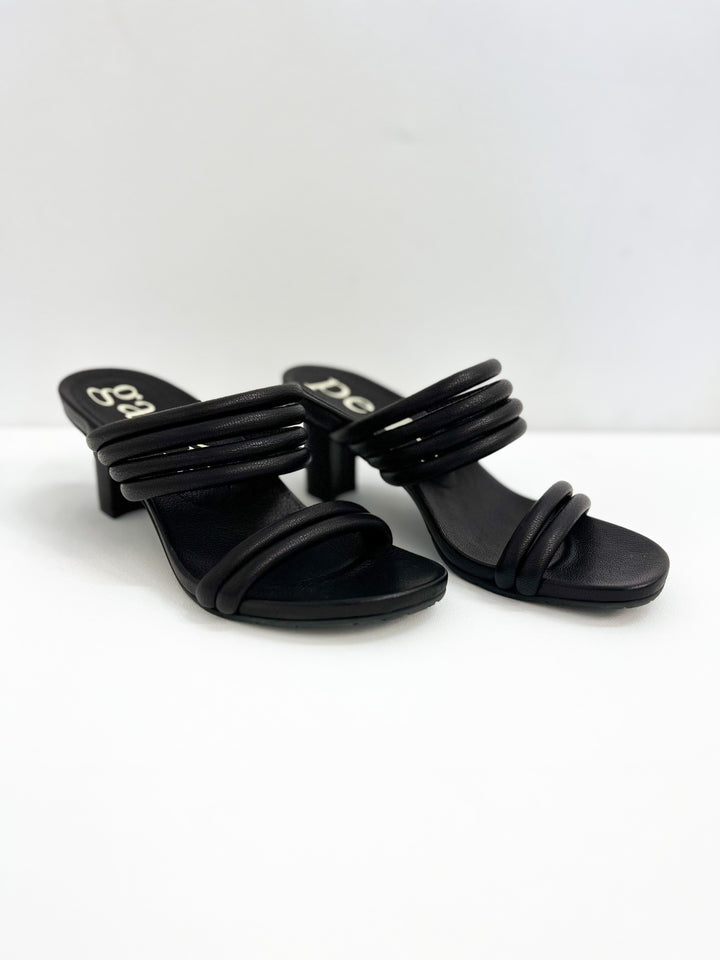 PEDRO GARCIA - Clover in Black Pebble Nappa