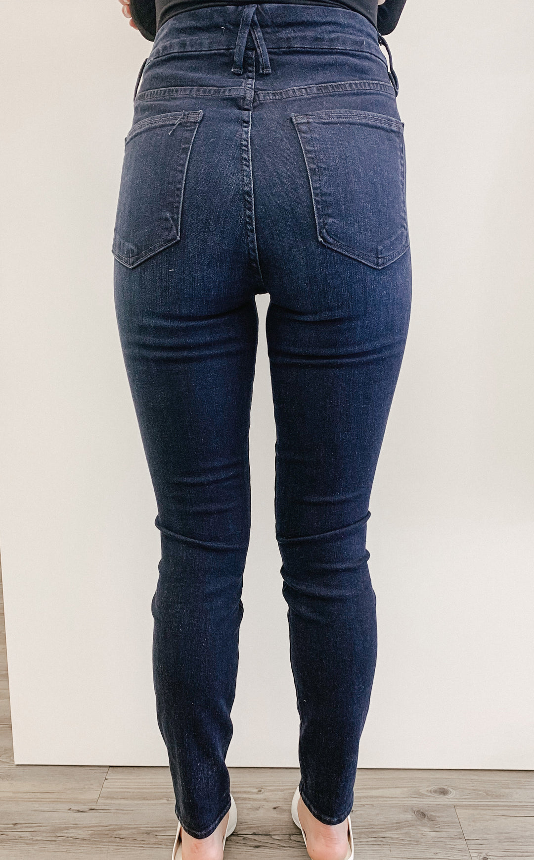 Good American Denim - Good Legs Skinny Jeans in Blue224