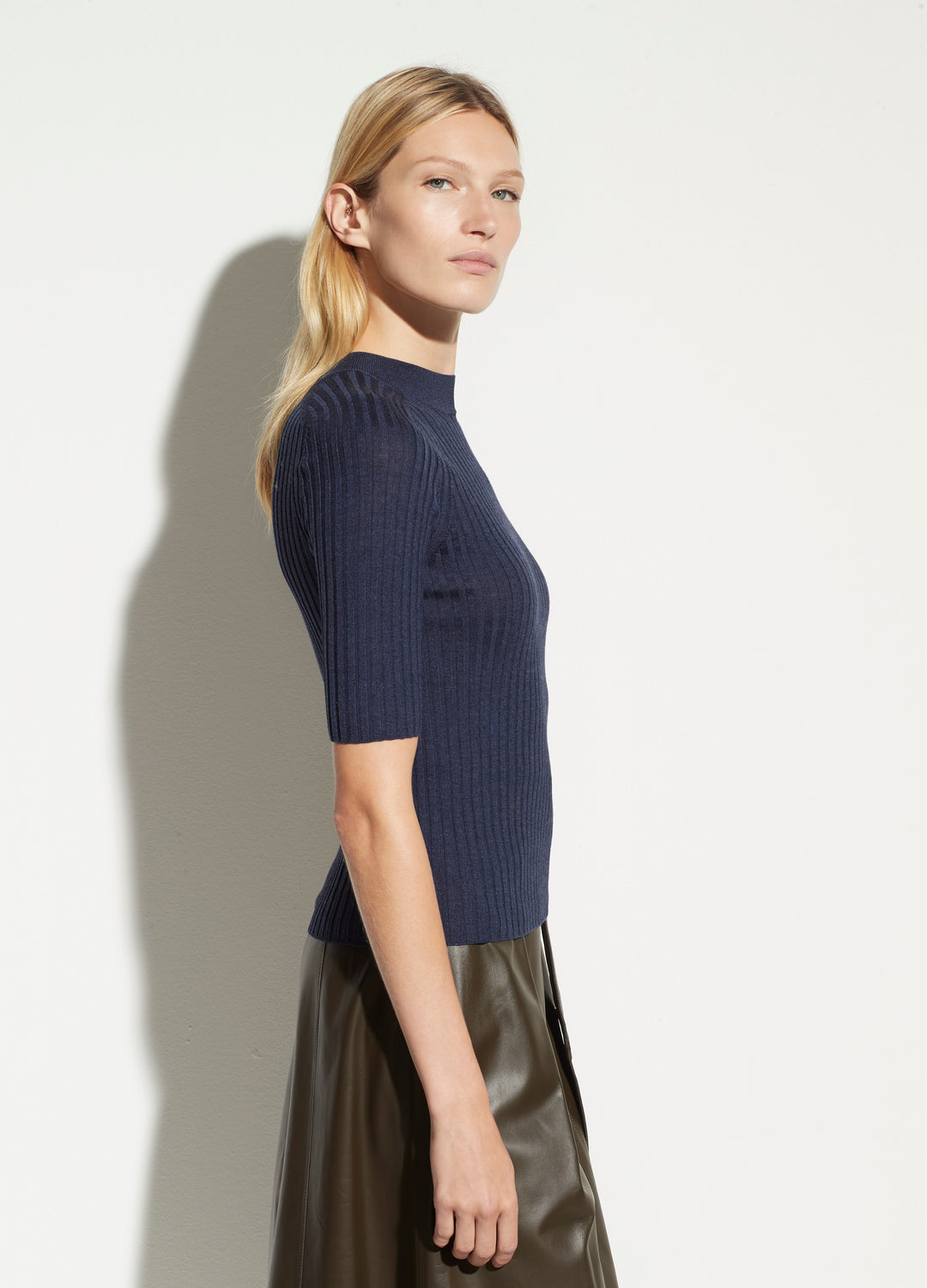 Vince - Skinny Rib Mock Neck in Heather Ink