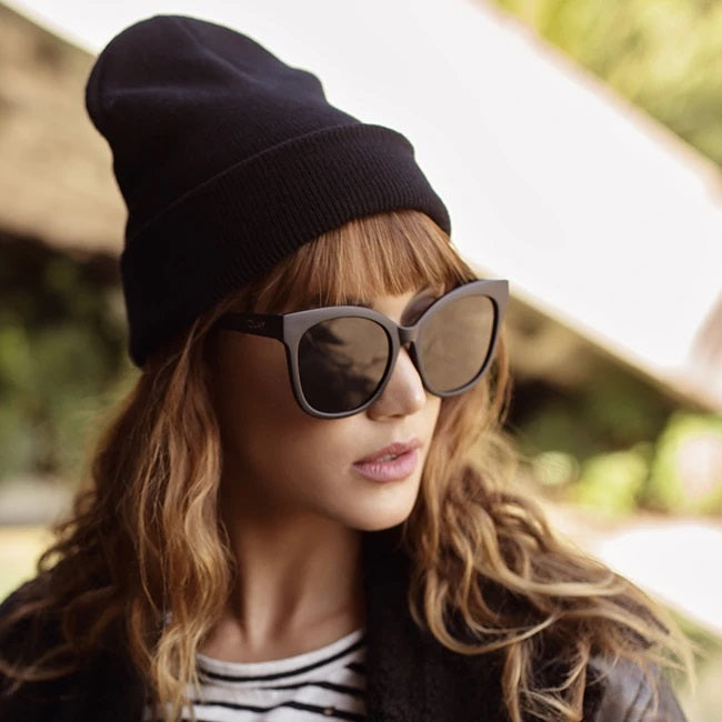 Quay Sunglasses - It's My Way in Black/Smoke Lens