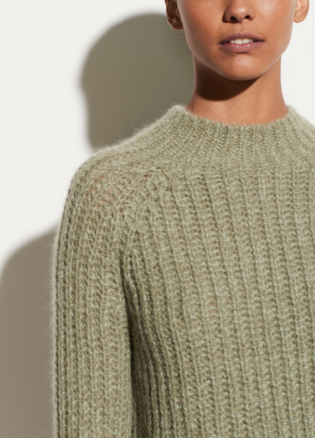 Vince - Marled Raglan Pullover in Jadeite