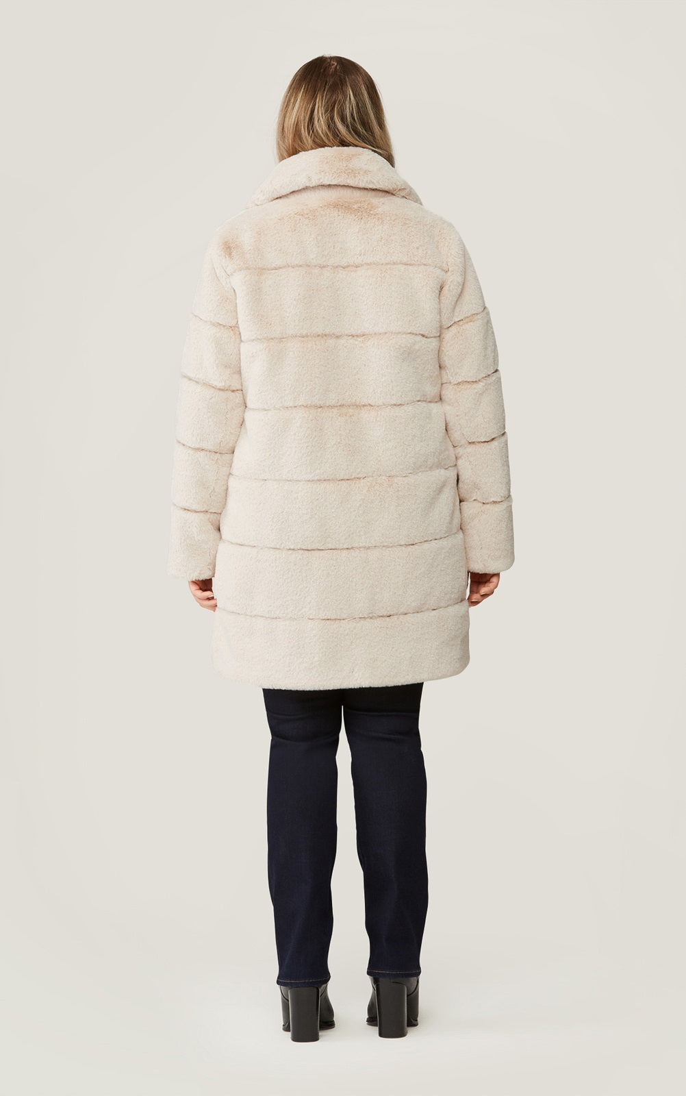 Soia & Kyo - Joan Faux Fur Coat in Sandstone