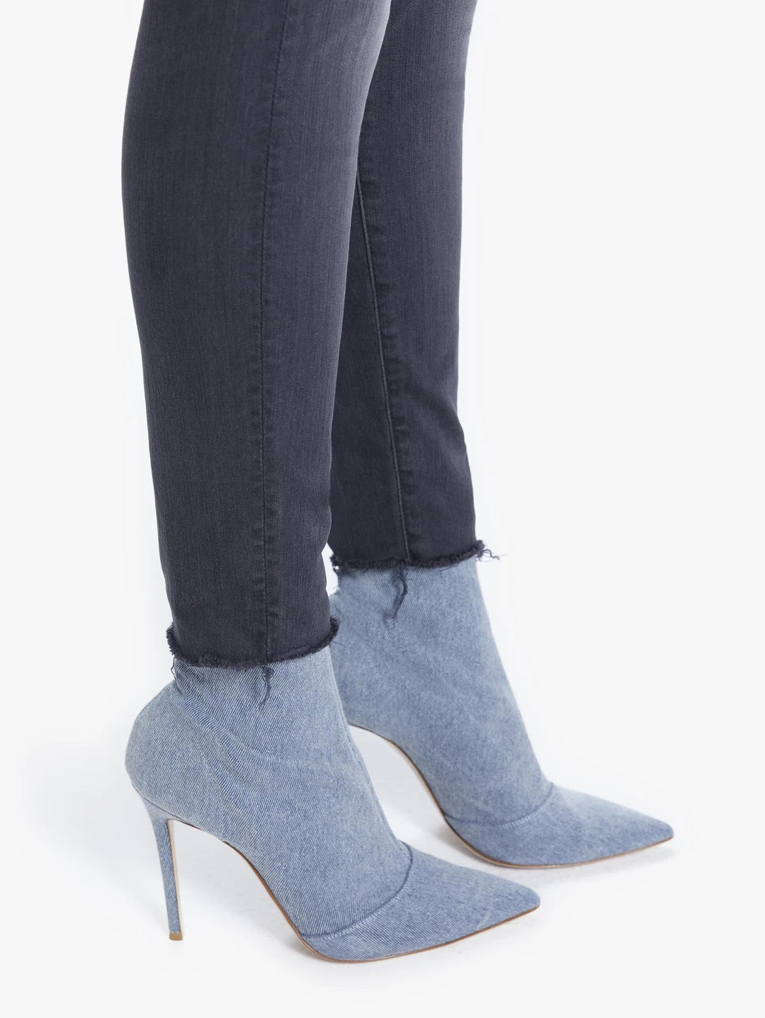 Mother - High Waisted Looker Ankle Fray in Lighting Up Lanterns