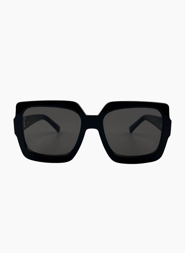 Otra Eyewear - Luna in Black Smoke