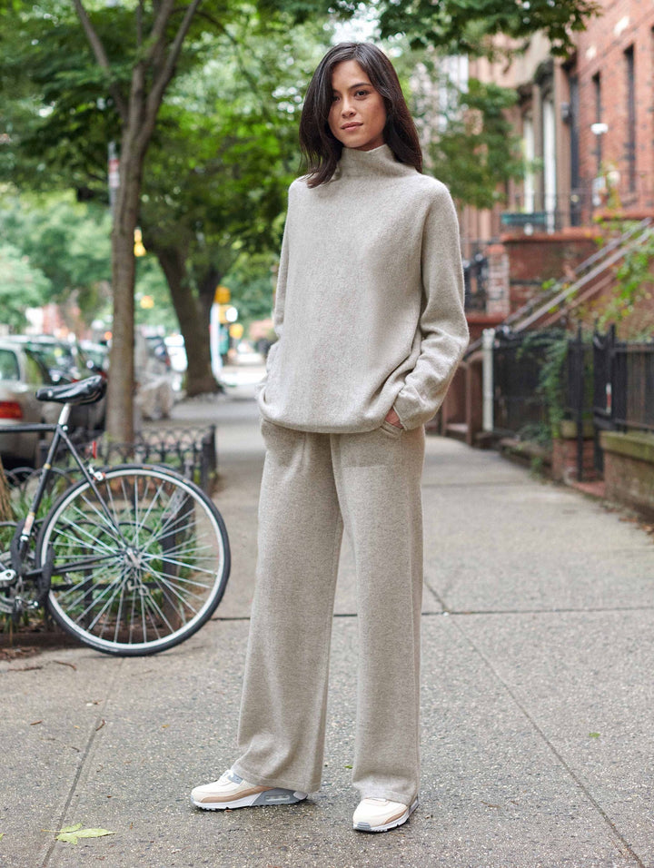 White + Warren - Cashmere Luxe Stand Neck Sweater in Misty Grey Heather