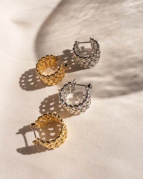 LUV AJ - Mini Margherita Chain Hoops in Silver