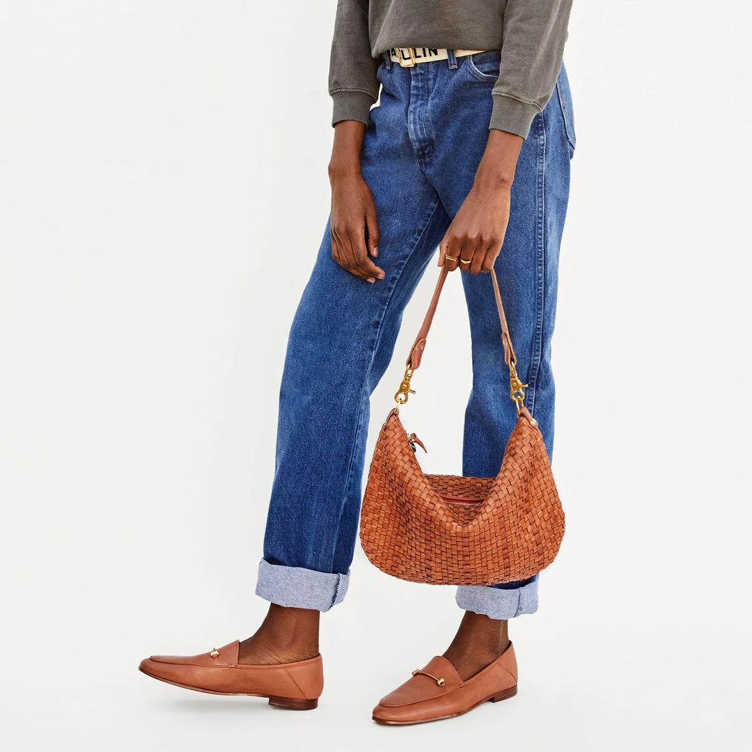 Clare V. - Moyen Messenger in Natural Woven Checker