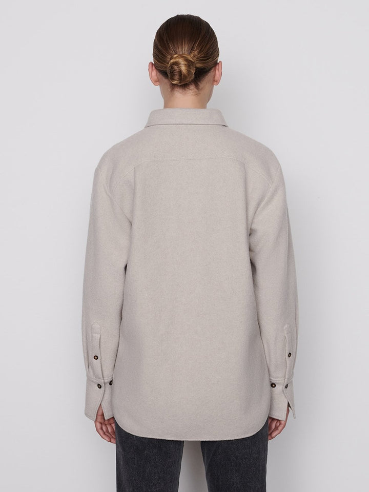 Frame - The Oversized Shirt Jacket in Bone