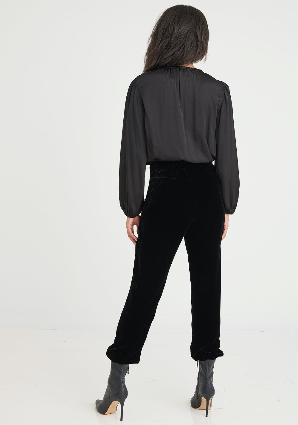 Bella Dahl - Pleat Front Jogger Pant in Black