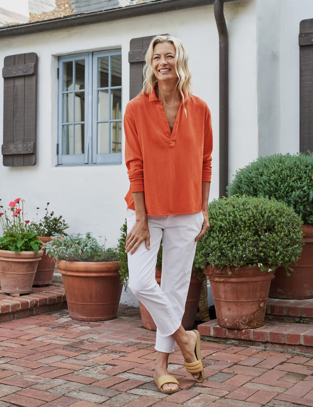 Frank & Eileen - Popover Henley in Hermes