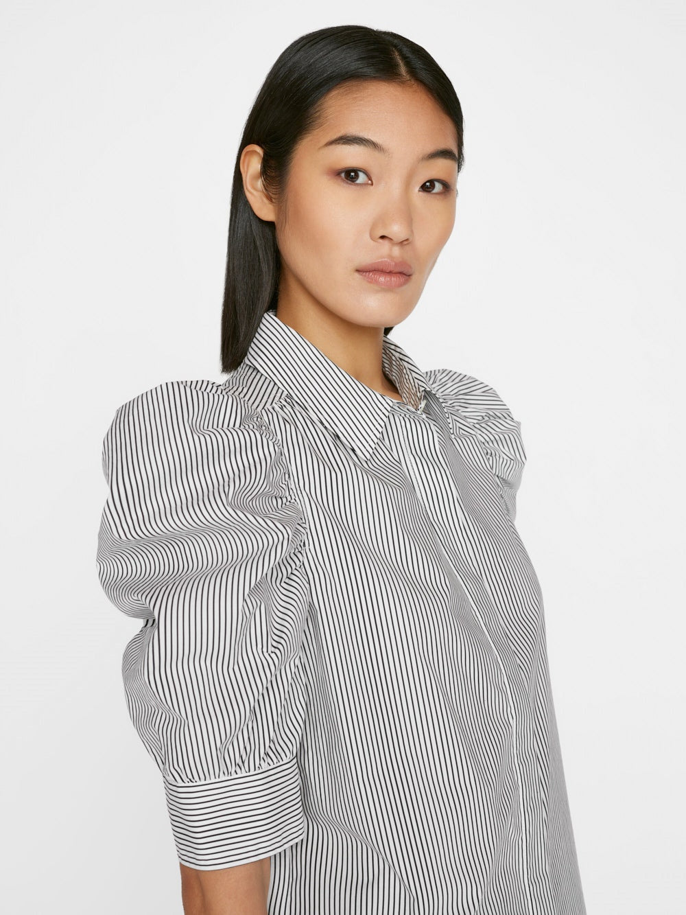 Frame - Ruched Puff Sleeve Shirt in Noir Multi