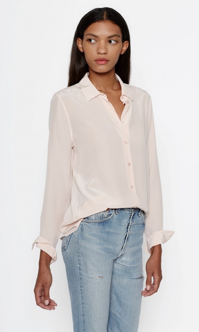 Equipment - Essential Silk Shirt in Cosmetic Pink