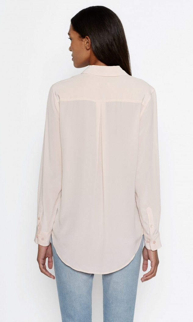 Equipment - Essential Silk Shirt in Cosmetic Pink