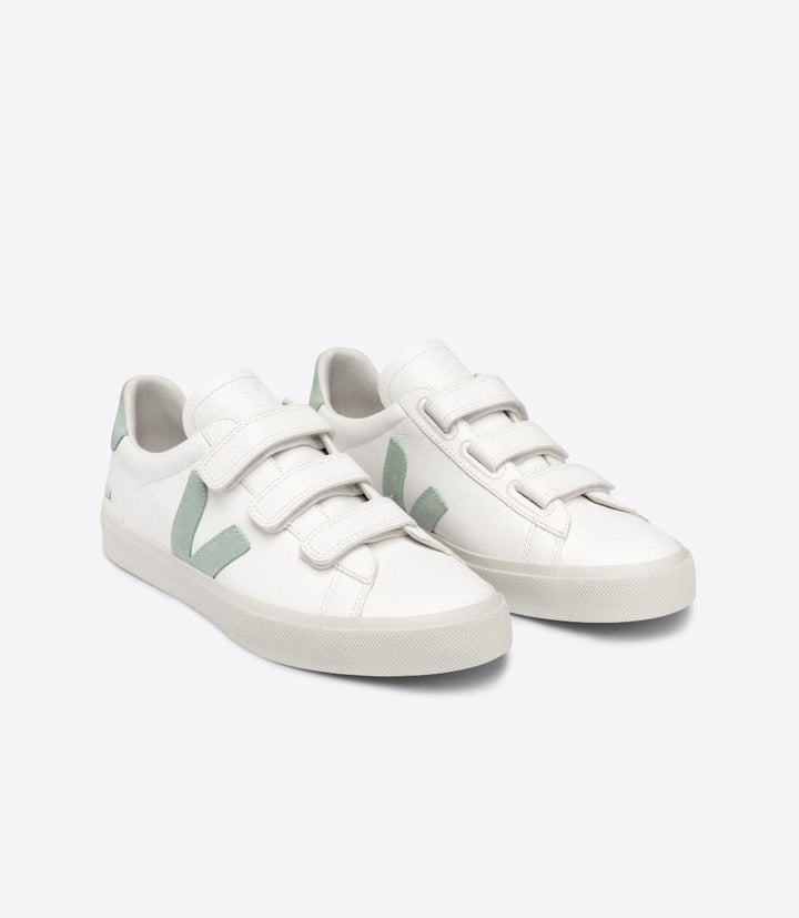 Veja - Recife Logo Chromefree in Extra White Matcha Shoes