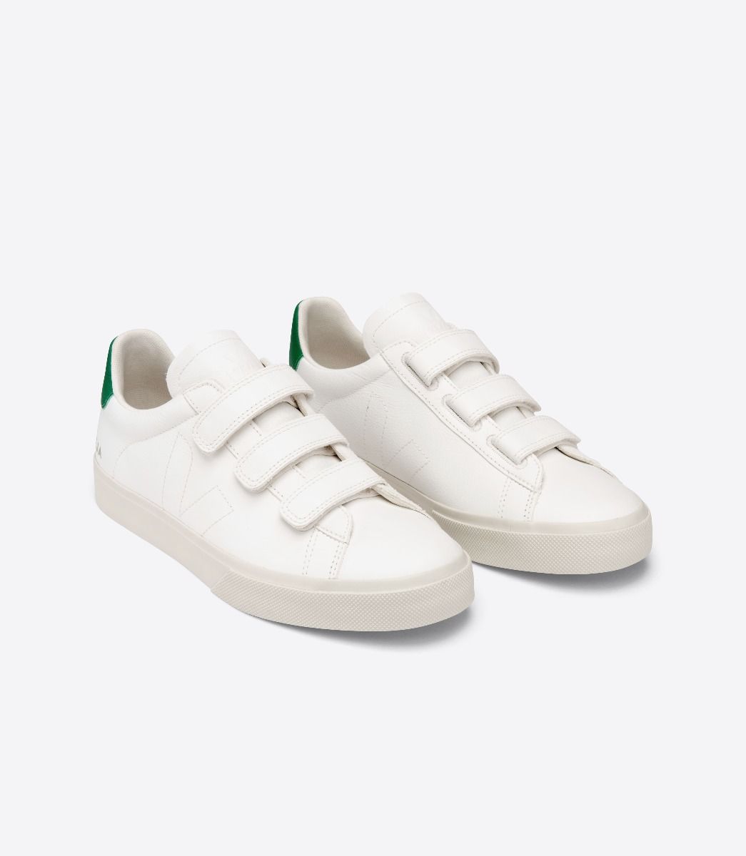 Veja - Recife Chromefree Leather in Extra-White Emeraude