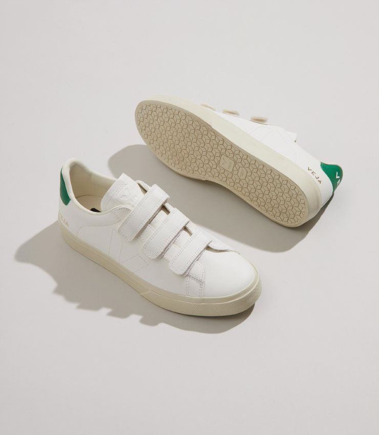 Veja - Recife Chromefree Leather in Extra-White Emeraude