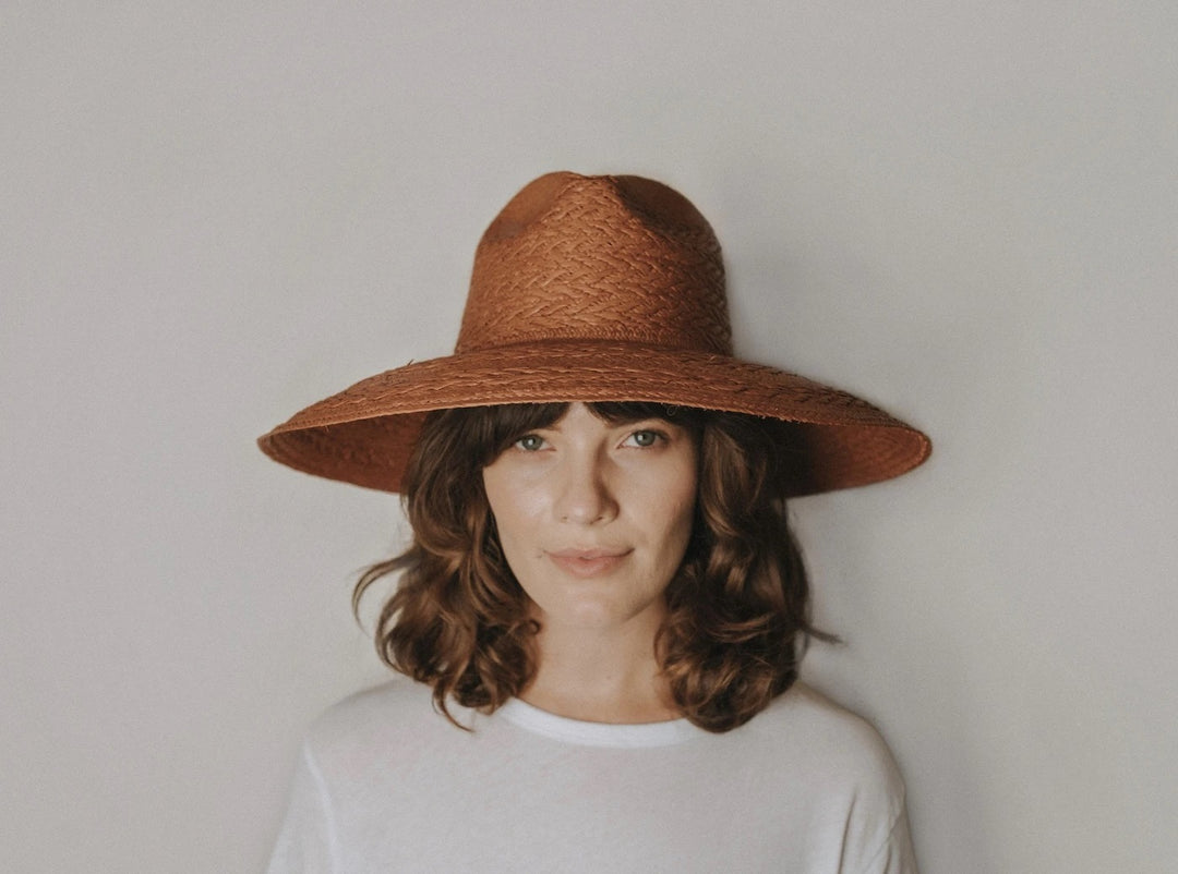 Freya - Redwood Hat in Brick