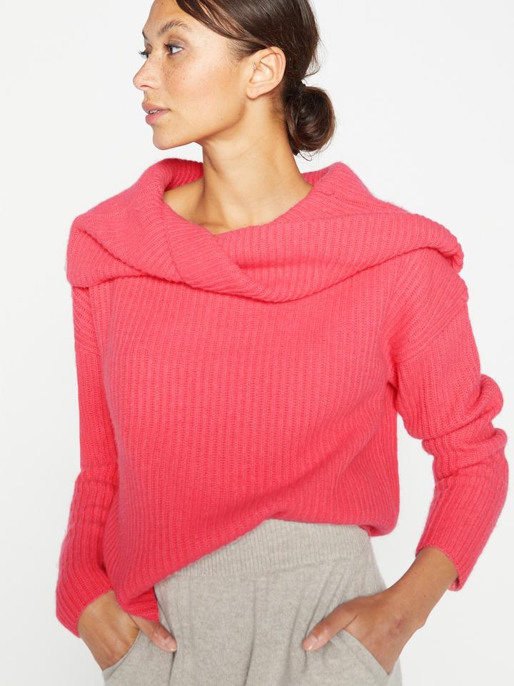 Brochu Walker - Riser Reversible Off Shoulder in Nuevo Pink
