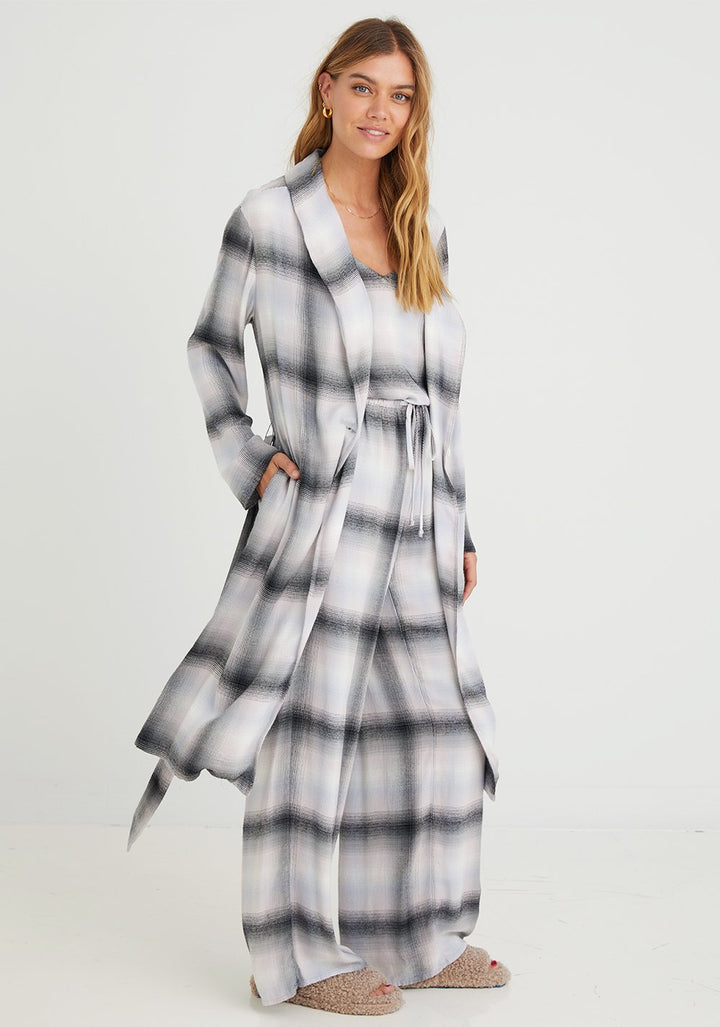 Bella Dahl - Long Sleeve Shawl Collar Robe in Lilac Ombre Plaid