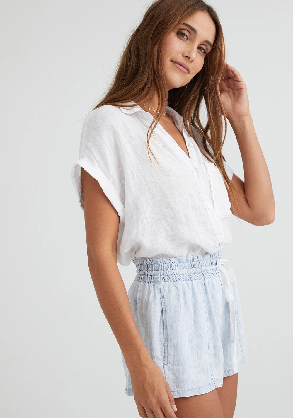Bella Dahl - High Waist Seams Short in Sky Wash