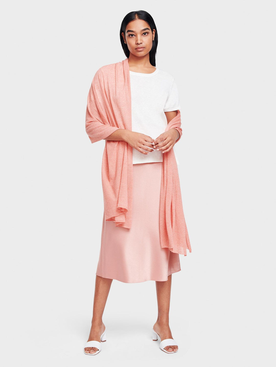 White + Warren - Mini Linen Travel Wrap in Guava Heather