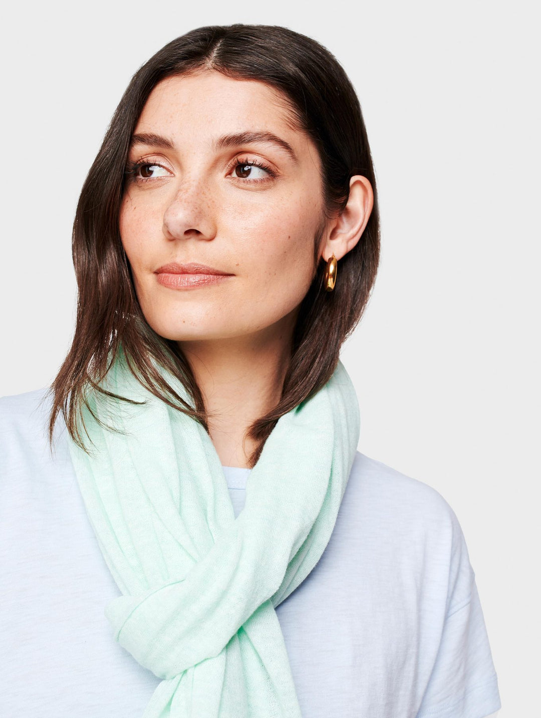 White + Warren - Mini Linen Travel Wrap in Morning Dew Heather
