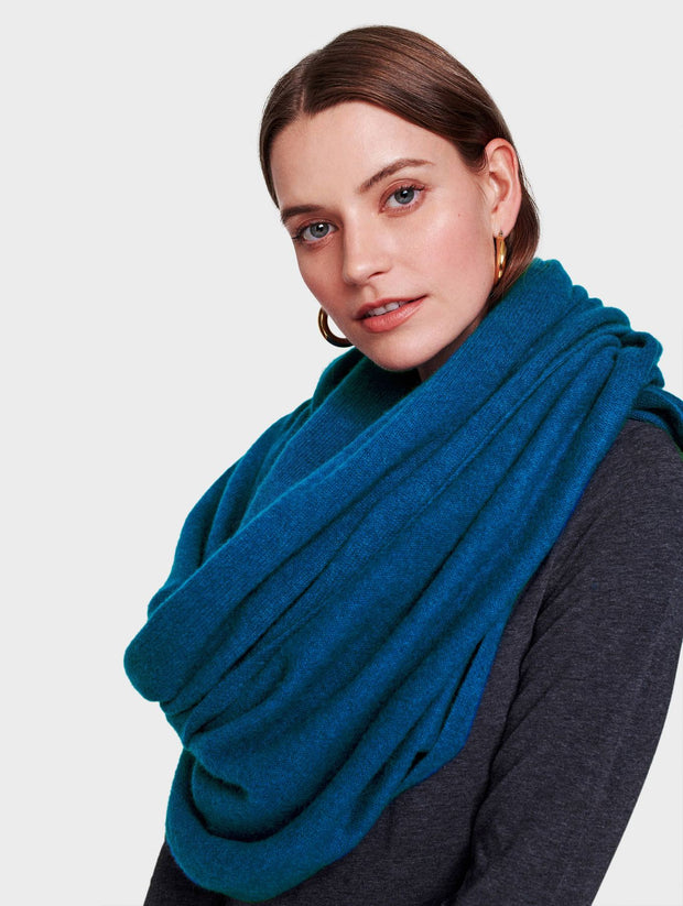 White + Warren - Travel Wrap in Cosmic Teal Heather