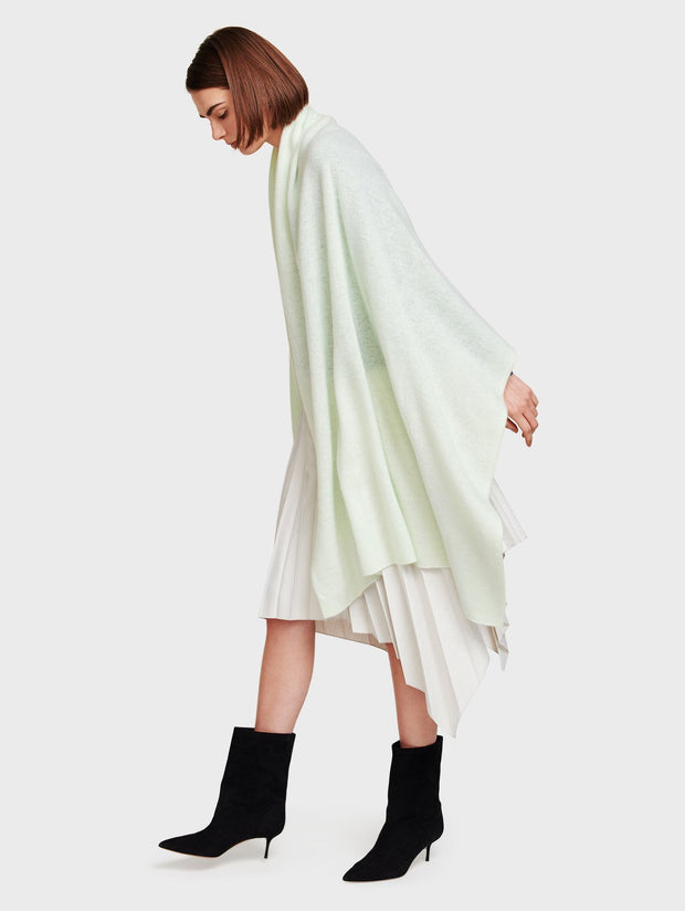 White + Warren - Cashmere Travel Wrap in Meadow Green