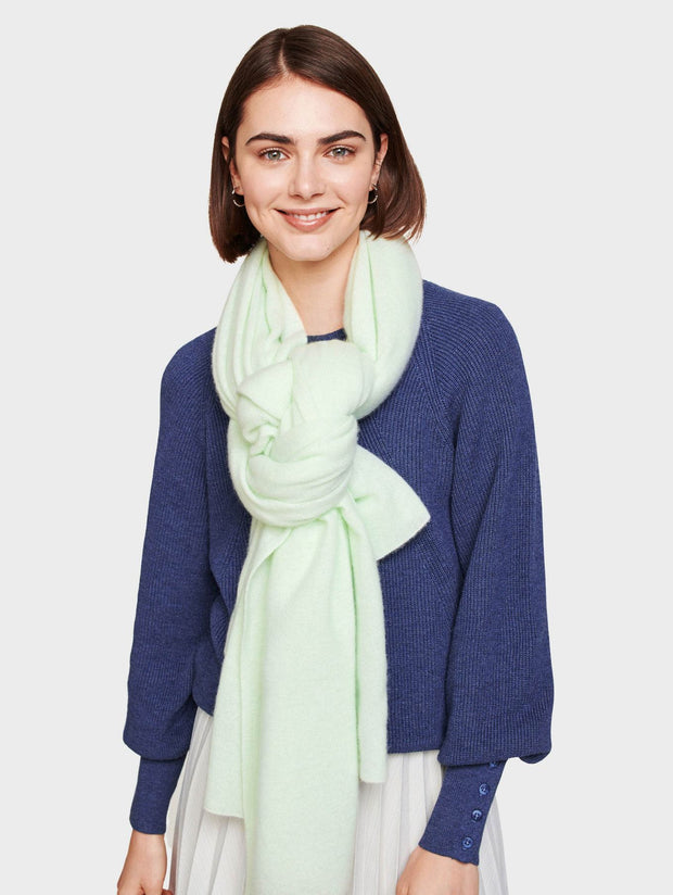 White + Warren - Cashmere Travel Wrap in Meadow Green