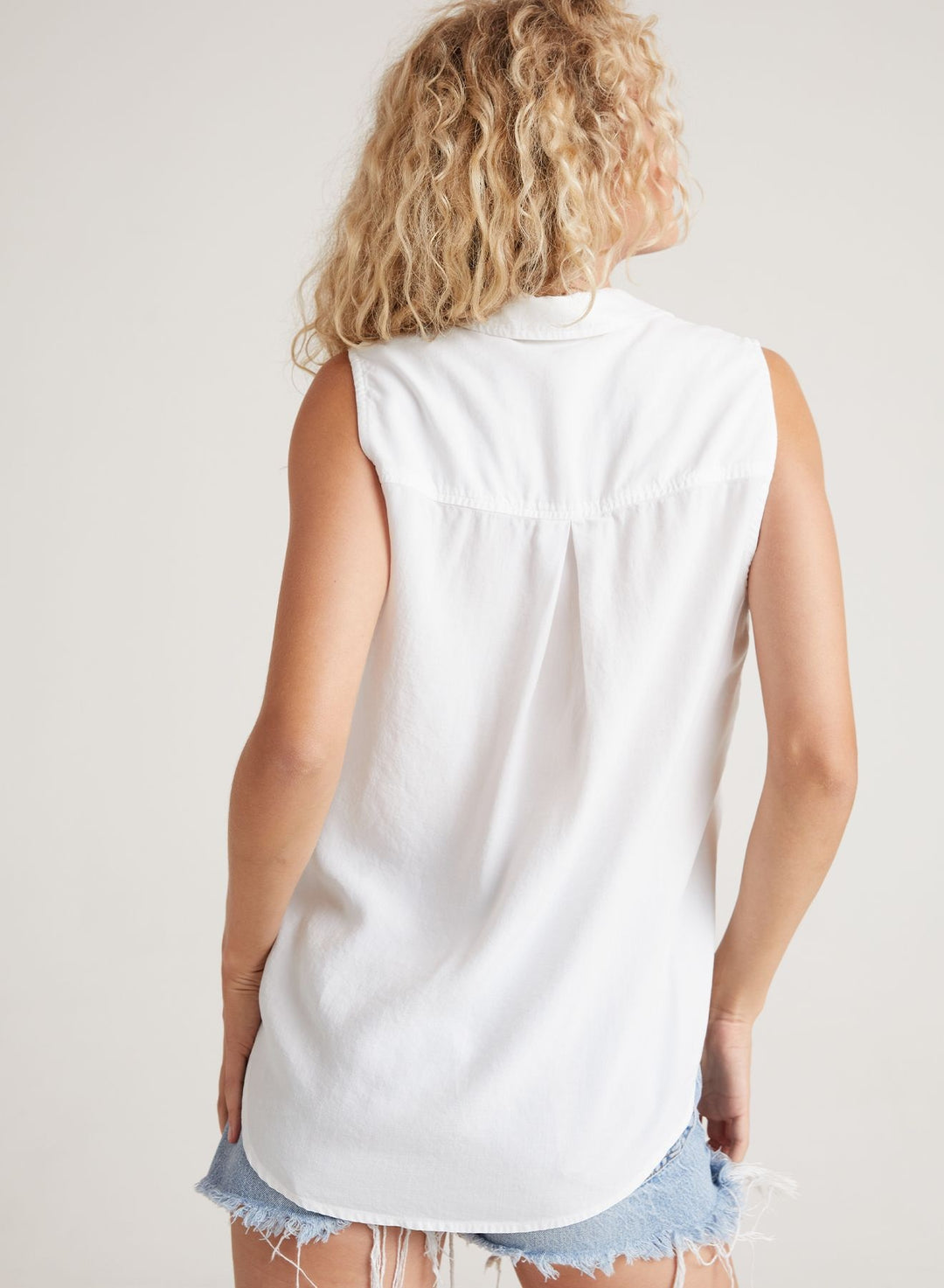 Bella Dahl - Sleeveless Button Down Shirt in White