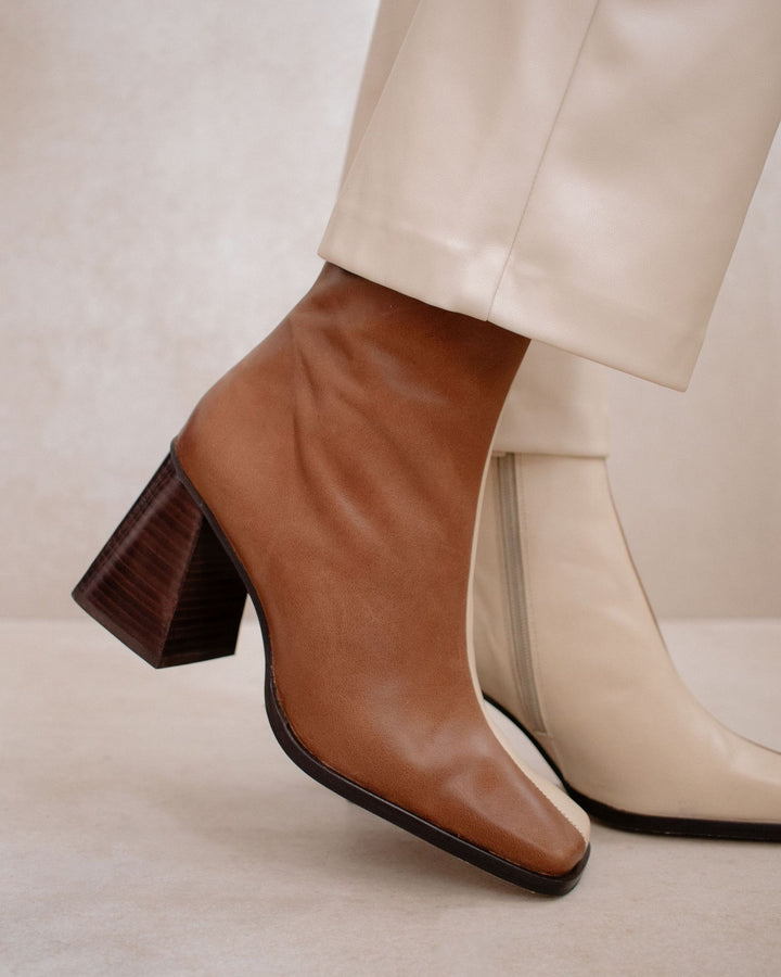 Alohas - South Bicolor in Camel and Beige