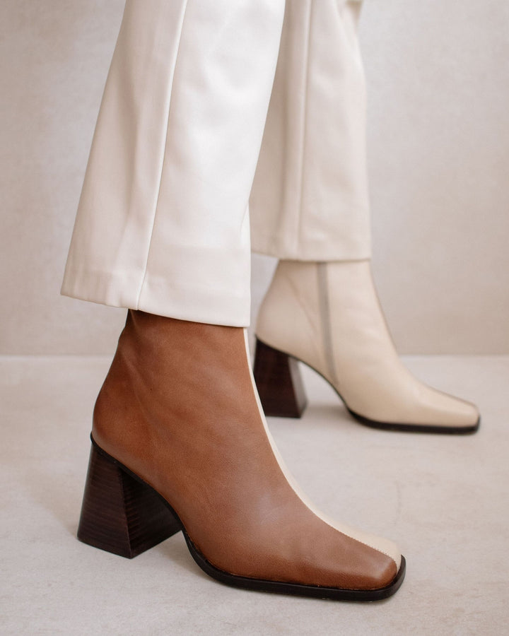 Alohas - South Bicolor in Camel and Beige