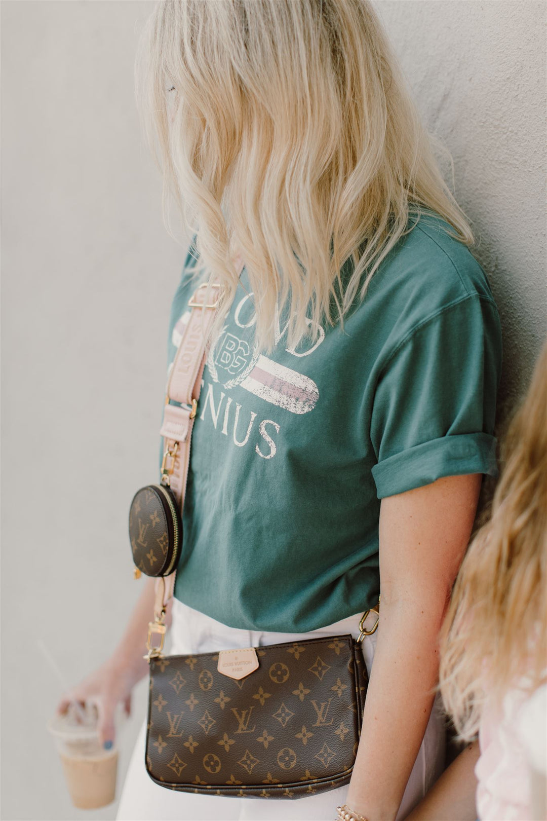 Blond Genius - Blond Genius Surfboard Beverly Hills Tee in Cactus