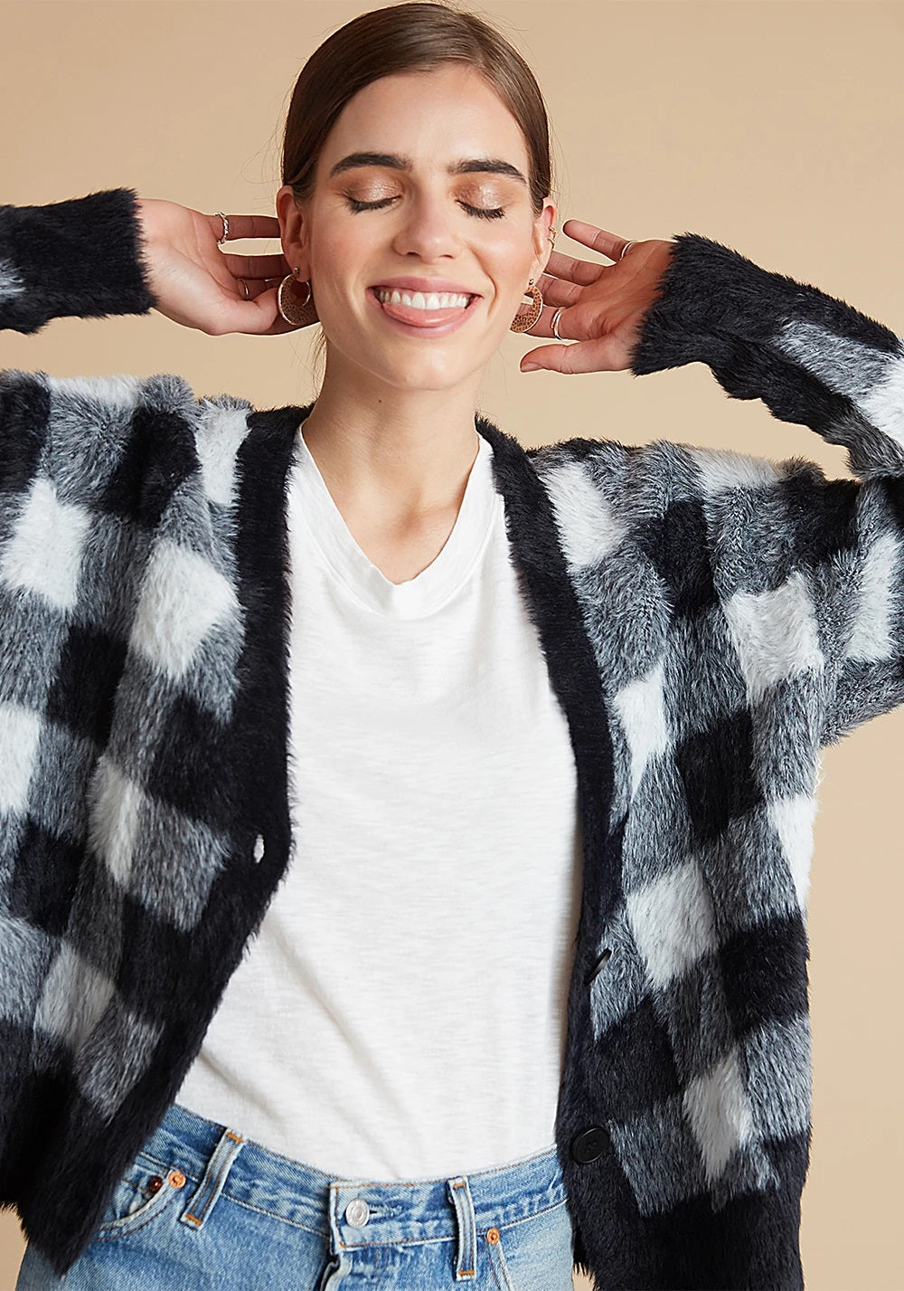 Bella Dahl - Sweater Cardigan in White and Black Plaid