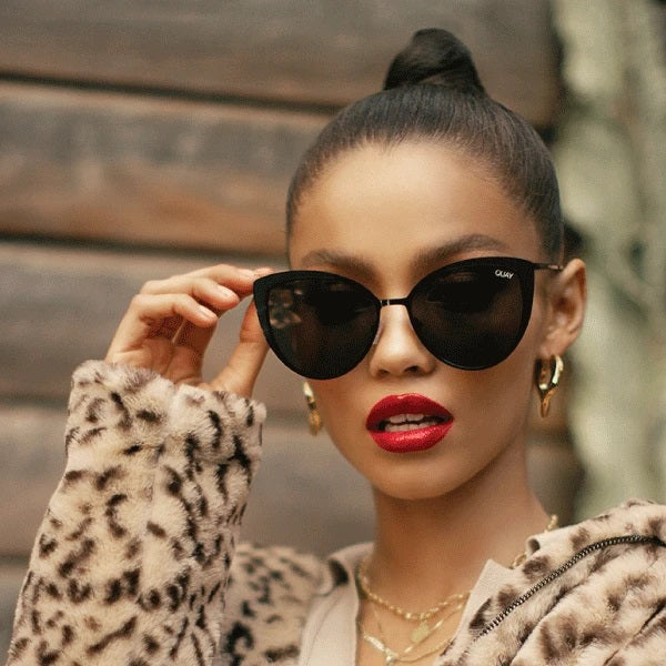 Quay Sunglasses - Sweet Darlin in Black/Smoke Lens
