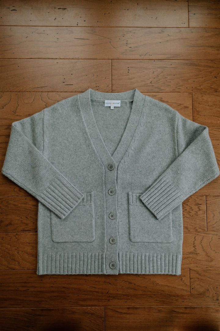 Tenlea Hunter - Cozy Cashmere Cardigan in Heather Grey