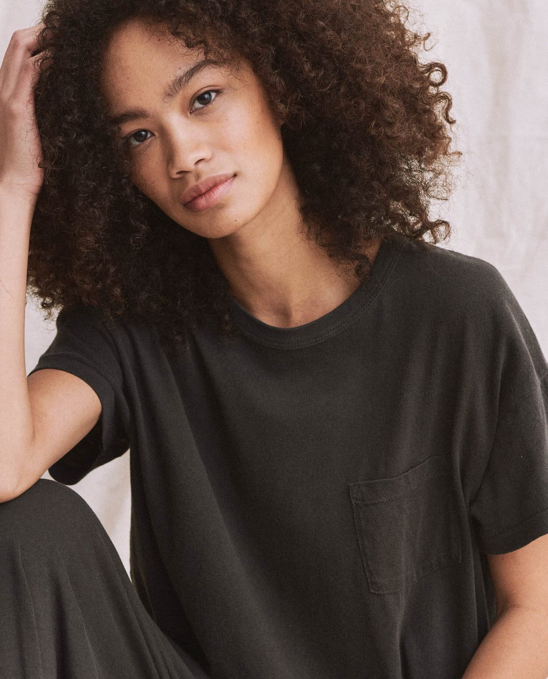 The Great - The Pocket Tee in Washed Black