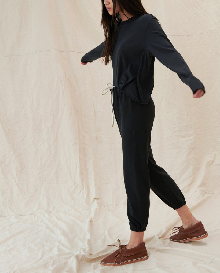 The Great - The Stadium Sweatpant in Almost Black Pants