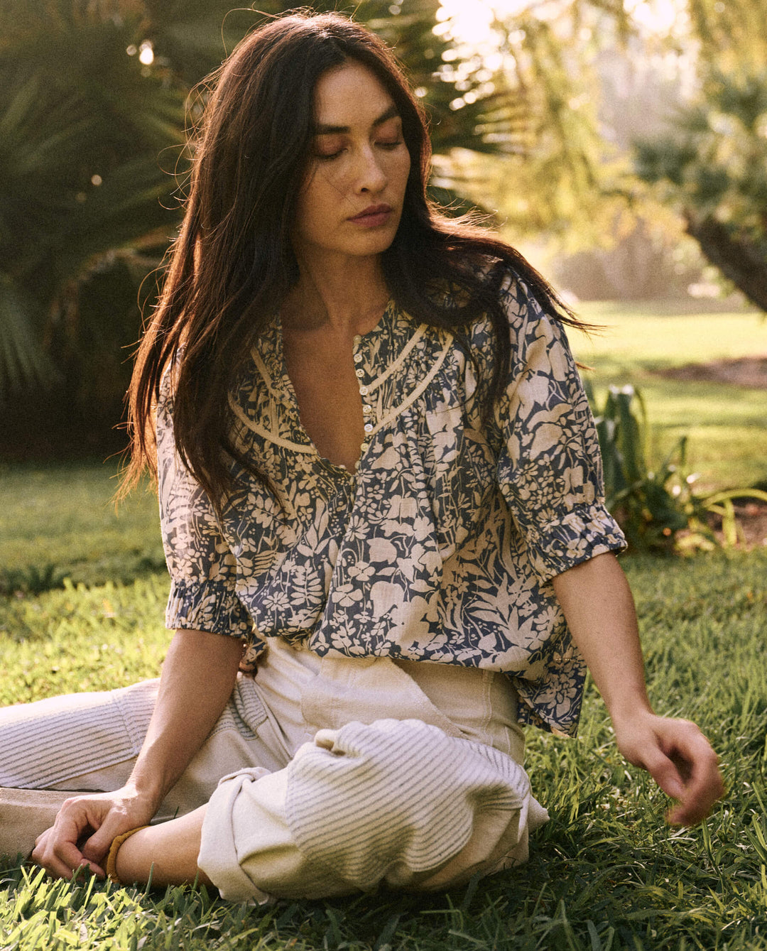 The Great - The Storyteller Top in Mariner Blue Island Floral