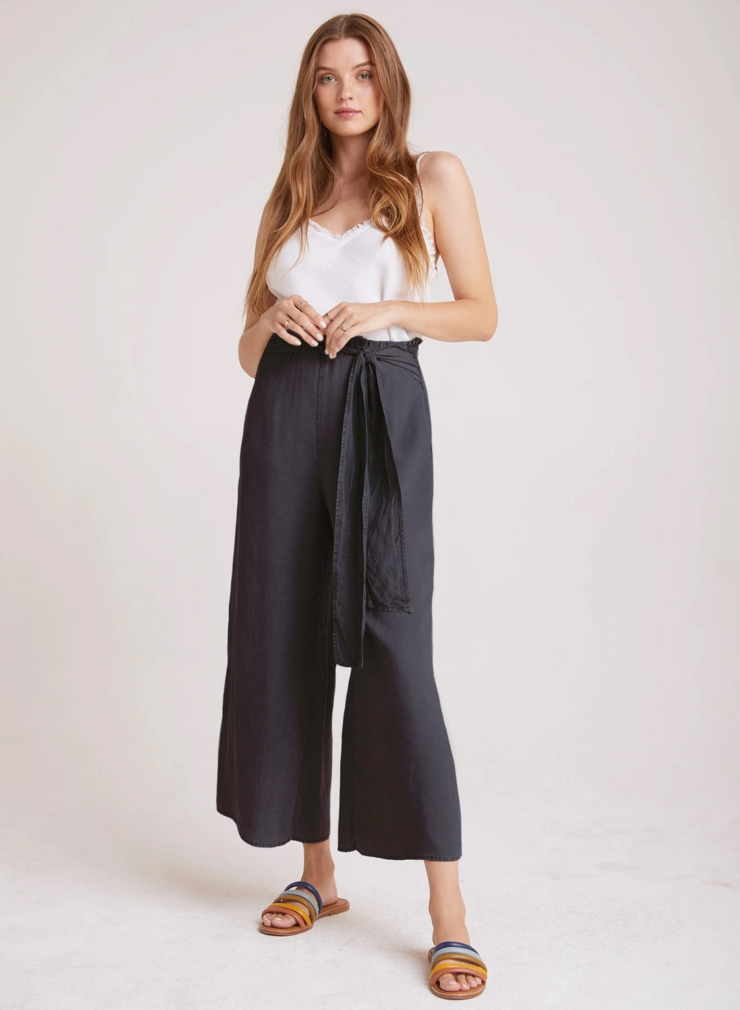 Bella Dahl - Tie Waist Wide Leg Crop in Vintage Black