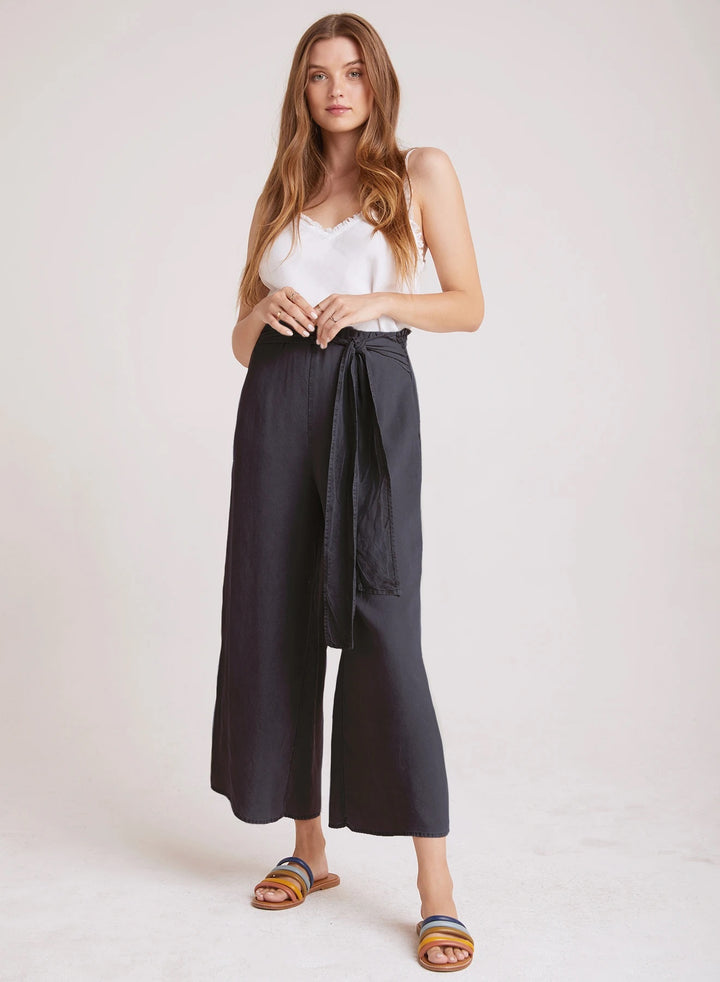 Bella Dahl - Tie Waist Wide Leg Crop in Vintage Black