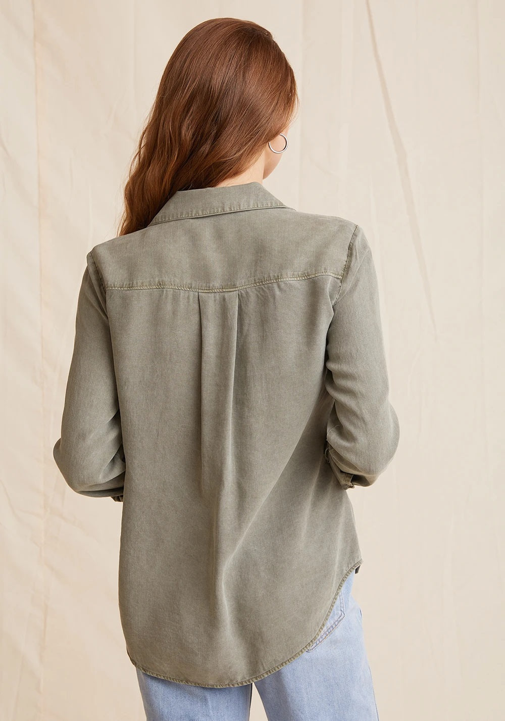 Bella Dahl - Two Pocket Classic Button Down Shirt in Worn Olive Tops