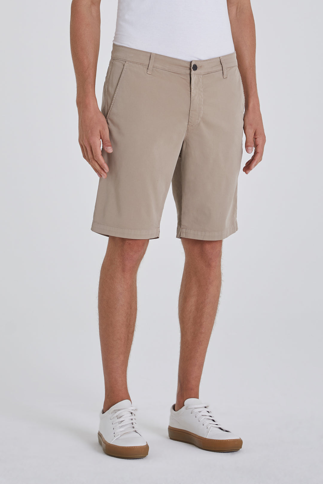 AG Mens - Griffin Relaxed Airluxe Shorts in Khaki/Parched Trail
