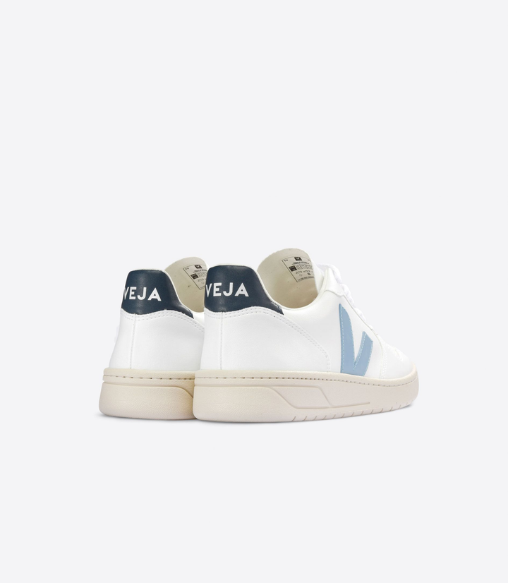 Veja - V-10 CWL in White Steel Nautico