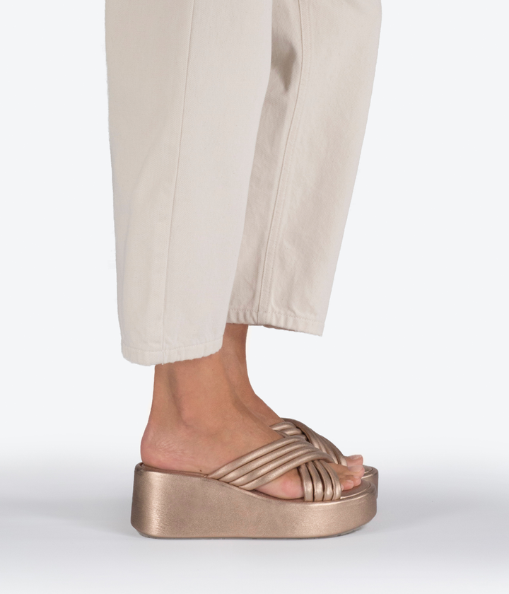 Pedro Garcia - Venecia in Arcilla Pebble Nappa Lame