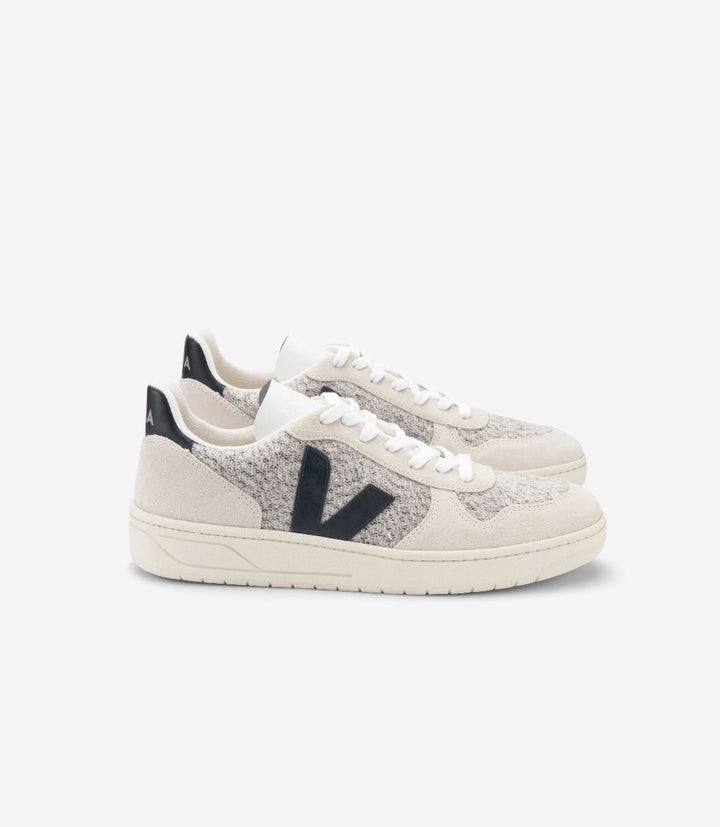 Veja - V-10 Flannel Sneakers in Flannel Snow Black