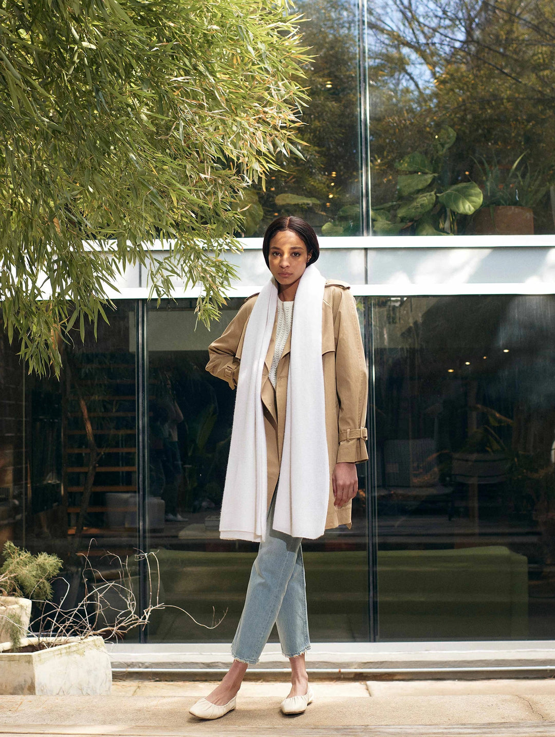 White + Warren - Cashmere Travel Wrap in Bright White