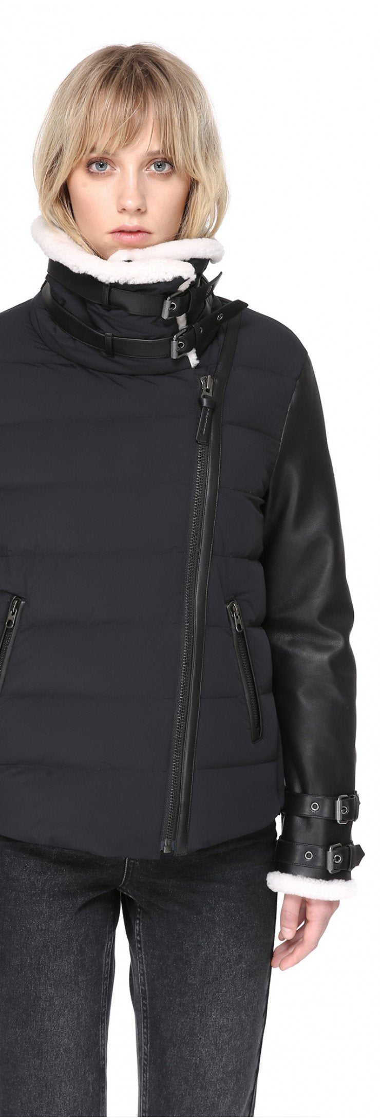 Mackage JOVIE RELAXED LIGHTWEIGHT DOWN WITH SHEEPSKIN IN BLACK Blond Genius